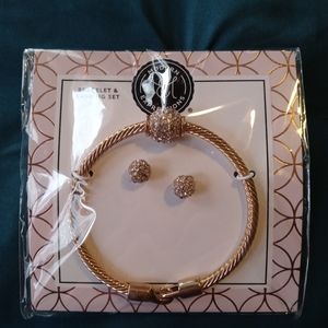 Gold bangle bracelet & earrings set